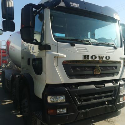 Caminhão para mistura de concreto Sinotruk com sistema de direção hidráulica
