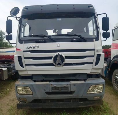 Beiben 6X4 Tractor Trailer com sistema de direção hidráulica e capacidade de carga 31-40t