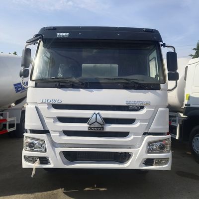 Caminhão de mistura de concreto Sinotruk para construção pesada em 10245x2496x3450m Tamanho