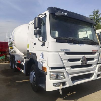 Caminhão de mistura de concreto Sinotruk para construção pesada em 10245x2496x3450m Tamanho