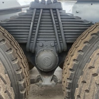 Caminhão de mistura de concreto Sinotruk para construção pesada em 10245x2496x3450m Tamanho