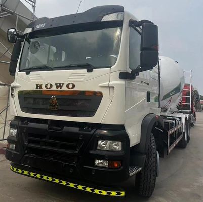 Chassi de misturador de concreto de direção hidráulica Sinotruk utilizado para aplicações de carga útil de 30 T