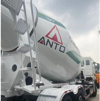 Chassi de misturador de concreto de direção hidráulica Sinotruk utilizado para aplicações de carga útil de 30 T