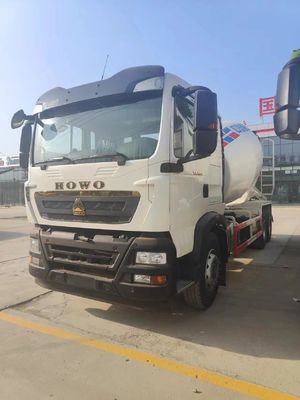 Chassis Sinotruk Hidráulico Direção Hidráulica Misturador de concreto com 8 cilindrada e 400 hp