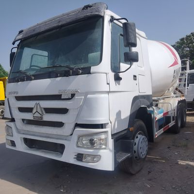 Tipo de transmissão manual Caminhão de mistura de cimento Sinotruk para necessidades de construção pesada