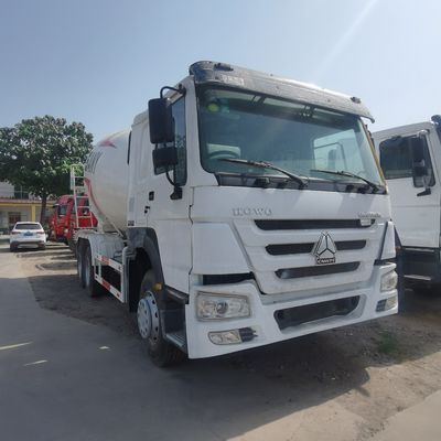 Tipo de transmissão manual Caminhão de mistura de cimento Sinotruk para necessidades de construção pesada