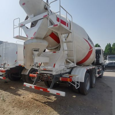 Tipo de transmissão manual Caminhão de mistura de cimento Sinotruk para necessidades de construção pesada