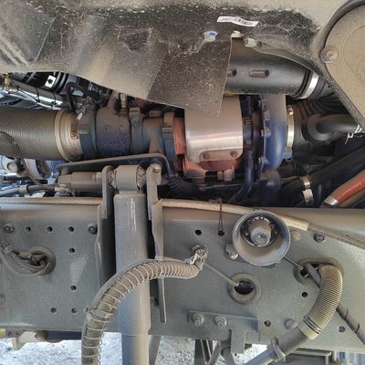 8X4 Sinotruck HOWO 350HP 371HP12-15 cúbico caminhão de mistura de concreto com e pneus sem tubos