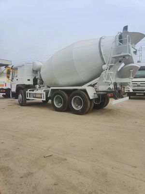 Chassi Sinotruk personalizado caminhão de mistura de direção hidráulica com assistência de energia e pneus