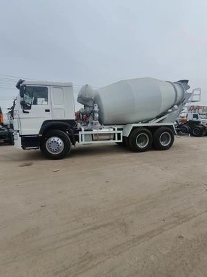 Chassi Sinotruk personalizado caminhão de mistura de direção hidráulica com assistência de energia e pneus