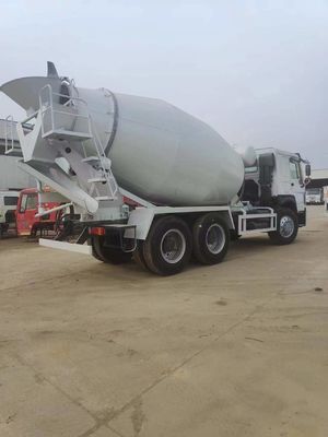 Chassi Sinotruk personalizado caminhão de mistura de direção hidráulica com assistência de energia e pneus