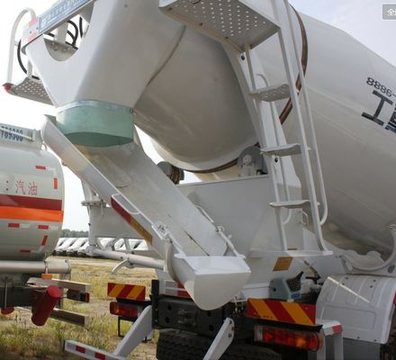 Caminhão de agitação de direção hidráulica de 8 cilindros com chassi e pneus Sinotruk
