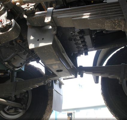 Veículo de mistura de cimento Sinotruk com pneus e personalização do sistema de direção hidráulica