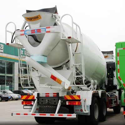 Chassi Sinotruk personalizado Direção hidráulica Caminhão de mistura de concreto pesado com pneus