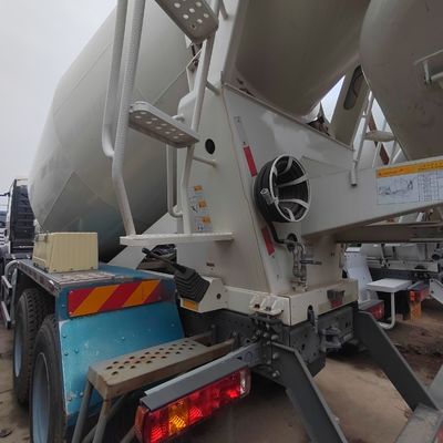 Sinotruck HOWO 6X4 8X4 Misturador de cimento usado Desconto 5% com material de caixa de carga de aço carbono