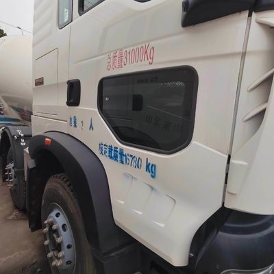 6X4 Nx 8m3 Sinotruk Construção Pesada Mixer de concreto caminhão com 8 deslocamento