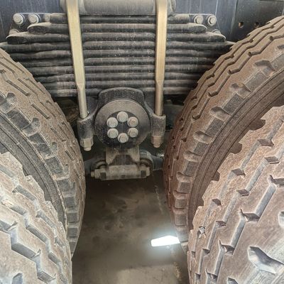 Caminhão de mistura de betão pré-propriedade com potência máxima de 300-400 cv e 10245x2496x3450m