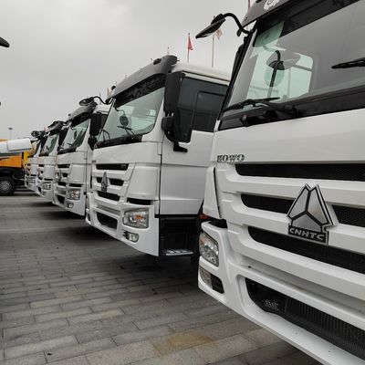Caminhão-trator HOWO 371HP 6X4 usado para transporte de carga dentro de material de caixa de aço carbono