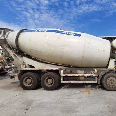 Pedido personalizado Sinotruk 8m3 caminhão de mistura de betão diesel com direção hidráulica