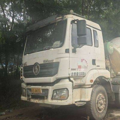 Caminhão de mistura de concreto Sinotruk diesel de 12 m3 com sistema de direção hidráulica e pneu