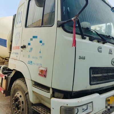 Sinotruk 8m3 Agitador Diesel Camião de caminhão com direção hidráulica