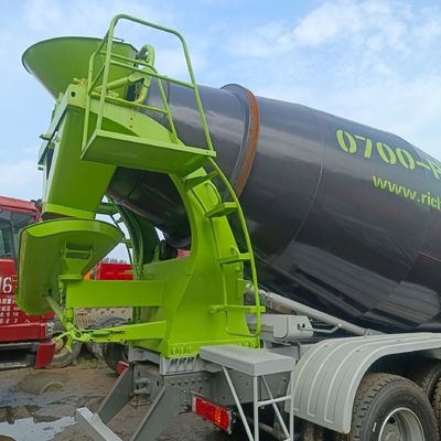 Euro 3 HOWO 12m3 380HP Caminhão de mistura de concreto clássico com direção de assistência eléctrica