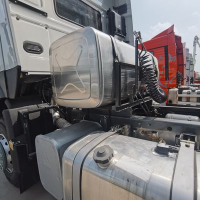 Caminhão-trator HOWO pesado certificado pela ISO para transporte industrial e equipamento de mineração