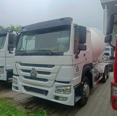 Caminhão de mistura de cimento de 12 m3 com chassi Sinotruk e combustível diesel com direção assistida