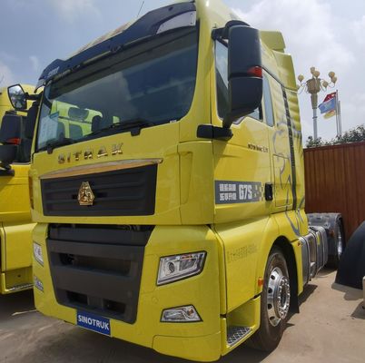 Confortável em longas distâncias com assento de suspensão aérea do tractor e caixa de carga de aço carbono