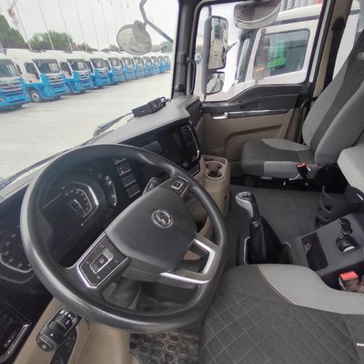 Sinotruk Chassis Shacman HOWO 4X2 6X4 8X4 Construção Mobile Heavy Duty