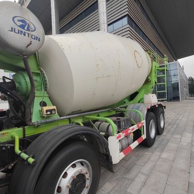 Caminhão para mistura de concreto Sinotruk Chassis Agitator com direção hidráulica
