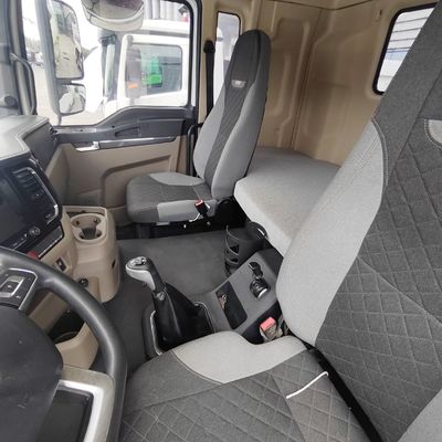 Caminhão para mistura de concreto Sinotruk Chassis Agitator com direção hidráulica