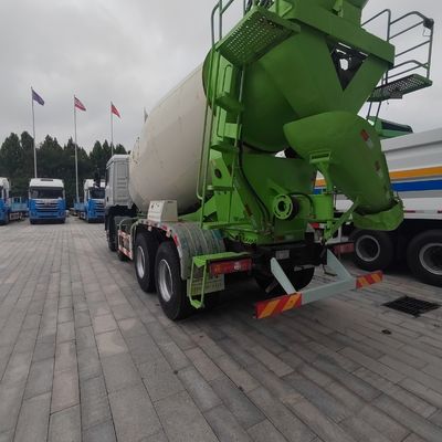 Chassi Sinotruk usado Caminhão de cimento hidráulico para misturar combustível diesel no local e mais