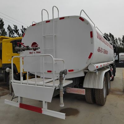 Sinotruk Chassis 20tons Usado HOWO 6X4 camião de entrega de água camião de tanque de água camião com pneus