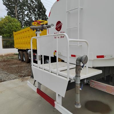 Sinotruk Chassis 20tons Usado HOWO 6X4 camião de entrega de água camião de tanque de água camião com pneus