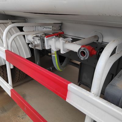 Sinotruk Chassis 20tons Usado HOWO 6X4 camião de entrega de água camião de tanque de água camião com pneus