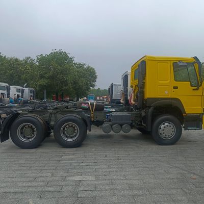 Tipo de transmissão manual Trator de caminhão potente HOWO6X4 Trac para tarefas de transporte difíceis