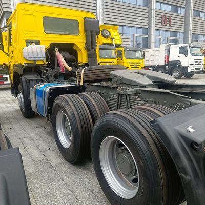 Cabeça de tractor pesado HOWO6X4 Trac com assento do condutor com suspensão pneumática