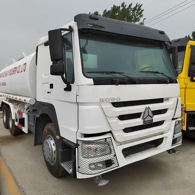 Transporte HOWO Caminhão de entrega de água com combustível diesel e caixa de carga de aço carbono