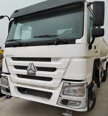 Caminhão de entrega de água Sinotruk HOWO 6X4 em projeto pesado com padrão de emissões Euro 3