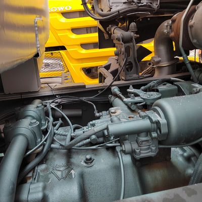Caminhão de entrega de água Sinotruk HOWO 6X4 em projeto pesado com padrão de emissões Euro 3