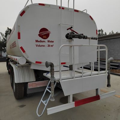 Caminhão de distribuição de água Sinotruk HOWO 6X4 com um pacote de peso bruto de 13570.000 kg