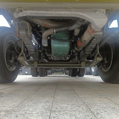 Tractor diesel personalizado 2024 para cargas pesadas 6 meses Serviço pós-venda garantido