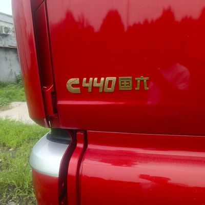 Caminhão-trator pesado a diesel 6X4 com material e assentos de caixa de carga de aço carbono ≤ 5