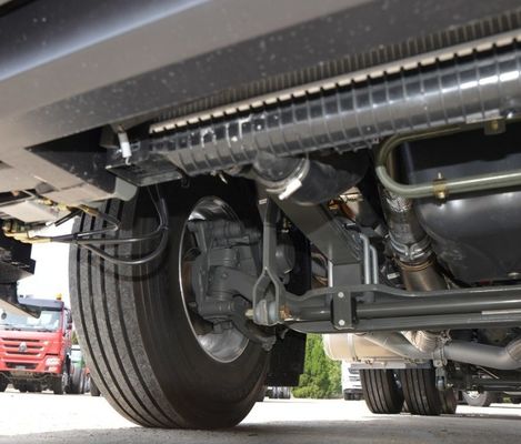 Sinotruk HOWO Cnl Cabeça de tractor de GNL para reboque de semi-reboque 6×4 Desempenho da roda motriz
