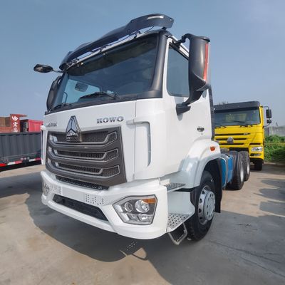 Trator Sinotruk HOWO com 351-450 cv e 6500.000kg de peso bruto