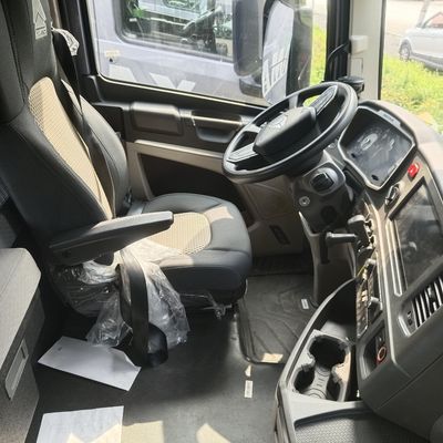 2024 HOWO 6X4 Remolque manual esquerdo Diesel raspador comercial para pagamento inicial