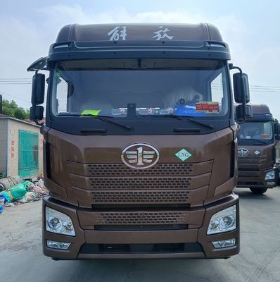 Veículo de transporte de 6x4 rodas motrizes, tractor a gás, 630 cv, com chassi e pneus Sinotruk