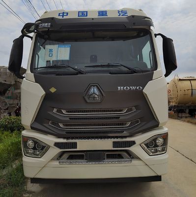Veículo todo-o-terreno pesado certificado ISO US Sinotruk 30t Caminhão para transporte de carga