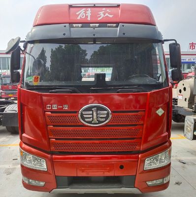 FAW Jiefang J6plng6X4 Caminhões de transporte a tractor com elevação frontal